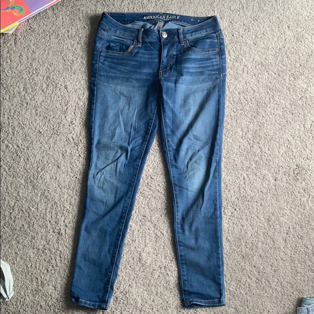 American Eagle bluewash jeans